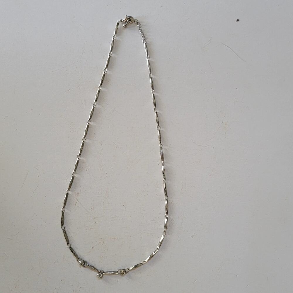 Elegant Silver Tone Necklace With Delicate Textured Links Sparkling Rhinestones